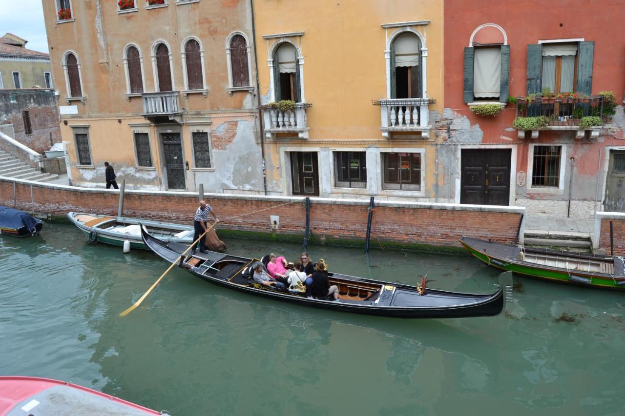 Suite In Venice Ai Carmini Exterior foto